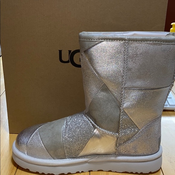 AUTH NIB UGG CLASSIC GLITTER PATCHWORK BOOTS US7 - Picture 3 of 9